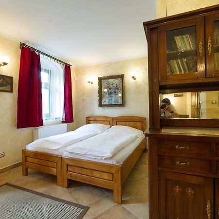 U Zvonu Apartments Чешки Крумлов Екстериор снимка