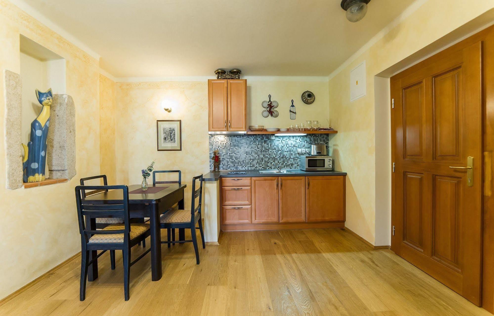 U Zvonu Apartments Чешки Крумлов Екстериор снимка